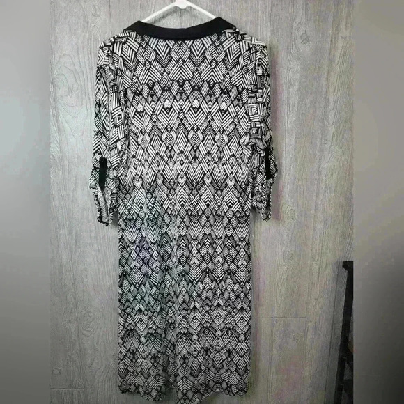 Misia black and white belted dress with colar. Size Large. Spandex/Poly blend - Picture 6 of 6